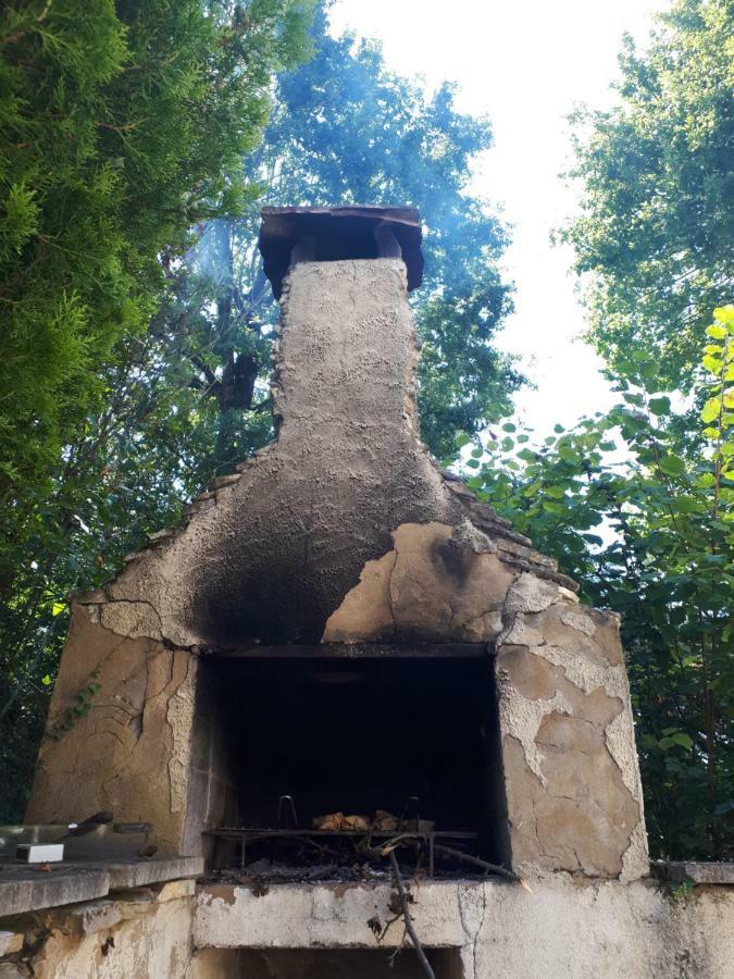 Location de vacances à Gourdon en Bouriane  Esterno foto